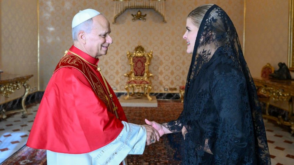Léon XIV a reçu en audience, Son Excellence Madame Laura Fernández Delgado, présidente de la République du Costa Rica © Vatican Media