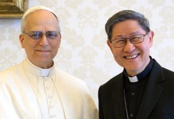 Le pape et le nouveau doyen du Collège cardinalice, le cardinal Tagle © Vatican Media