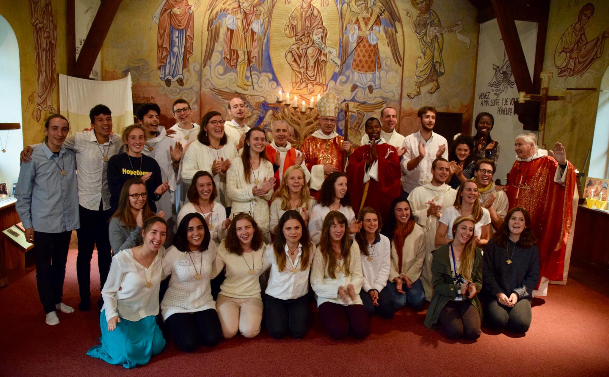 Jeunesse Lumière est une école catholique internationale de prière et d'évangélisation © albi.catholique.fr